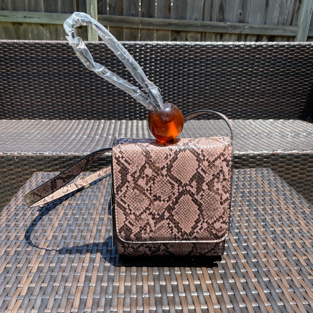 Isabelle Handbag (PETA Approved Vegan)